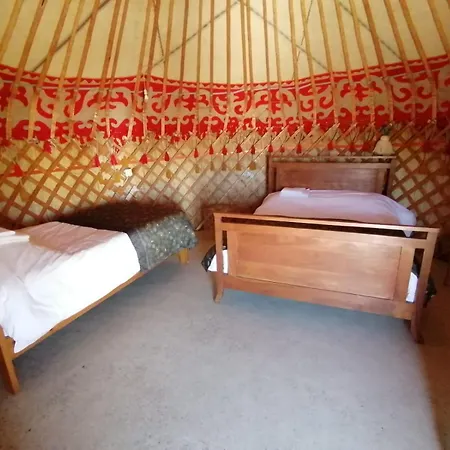 Anatura Glamping Cort de lux *